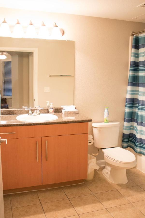 Downtown Dallas Beautiful Poolside Apartment Exterior photo